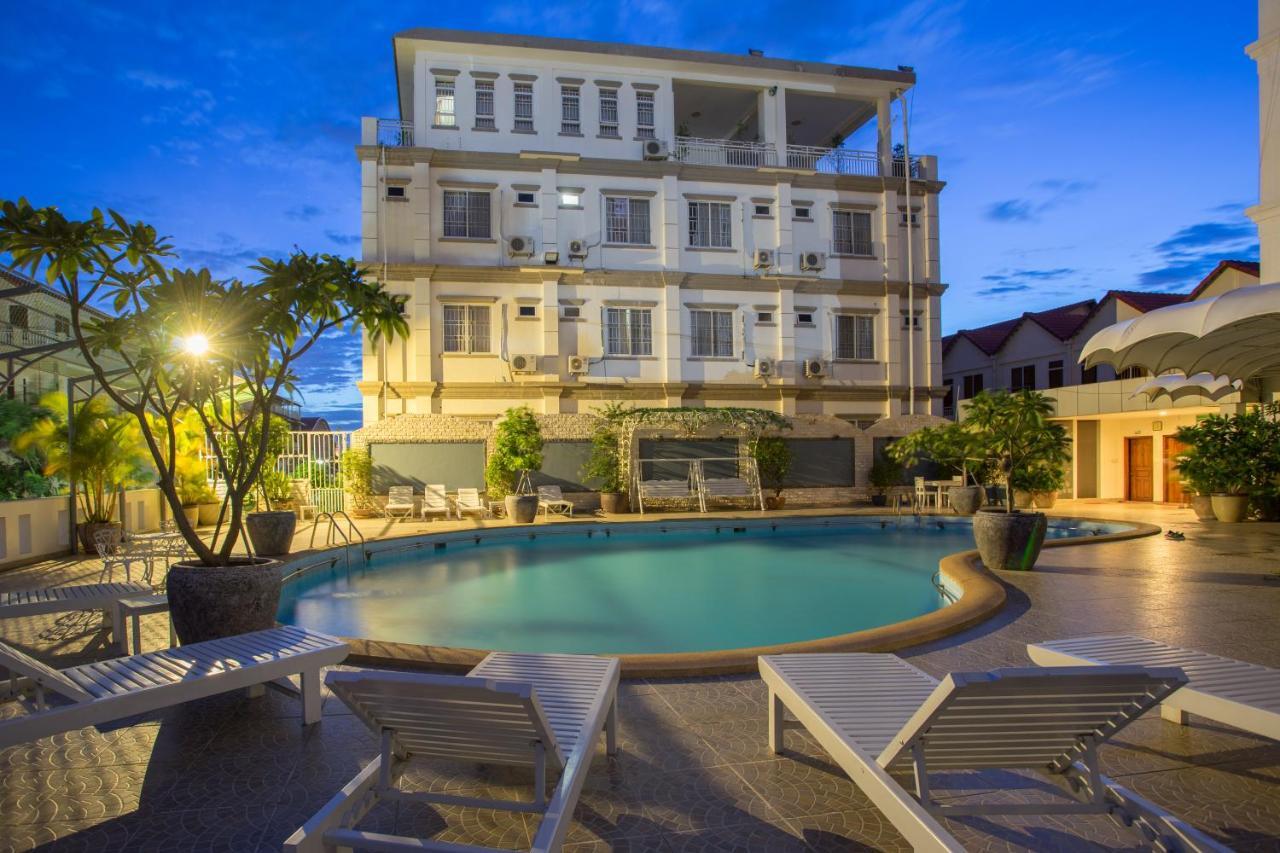 MekongView 1 CondoTel Phnom-Penh Buitenkant foto
